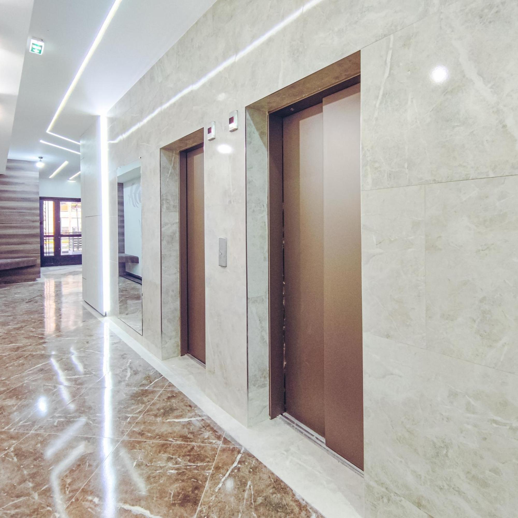 Oota Soko With Parking Garage Apartman Kragujevac Kültér fotó