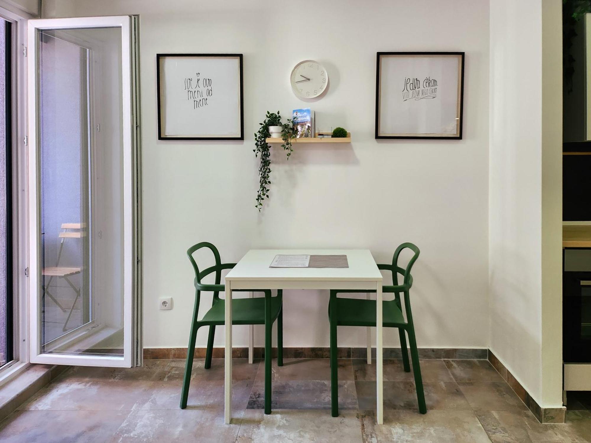 Oota Soko With Parking Garage Apartman Kragujevac Szoba fotó