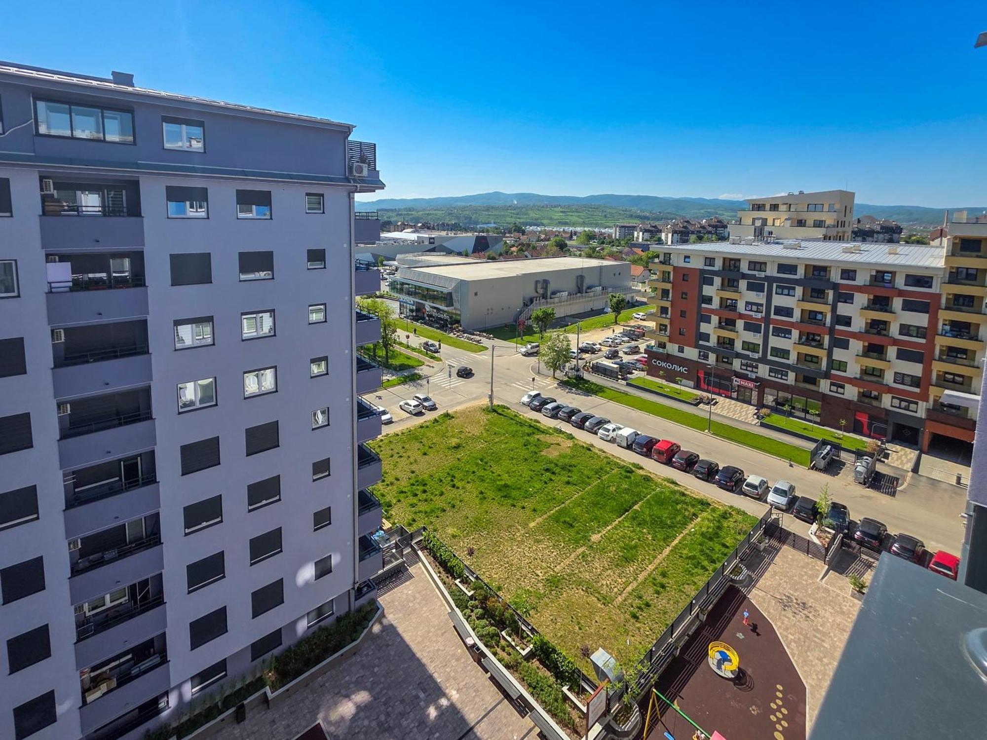 Oota Soko With Parking Garage Apartman Kragujevac Kültér fotó